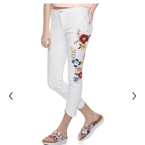 WOMENS INDIGO REIN FLORAL EMBROIDERY WHITE DISTRESSED ANKLE JEANS SIZE 7/27
